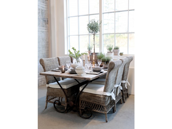 Lys, servietter og borddækning