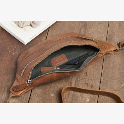 Bumbag. L�der, new cognac