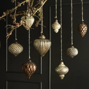 Julekugle i glas. Antik messing. D 12 cm