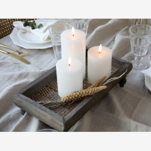 Chic Antique, Bakke p fdder i tr