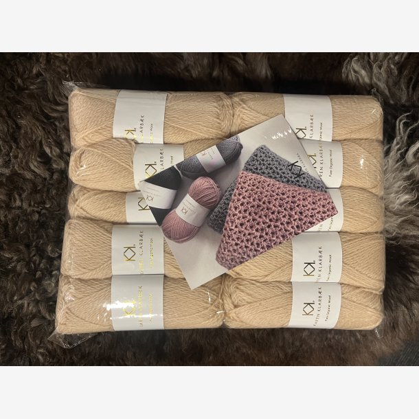 Kit til terasset�ppe i Beige. Pure organic wool, incl opskrift