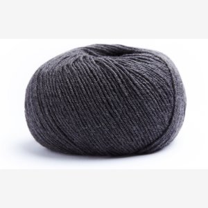 Merida slidstrk bluse og strmpegarn. 50g,  Antracit gr