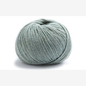 Merida slidstrk bluse og strmpegarn. 50g,  Stvet grn