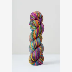 Uneek Fingering h�ndfarvet garn. 100g fed