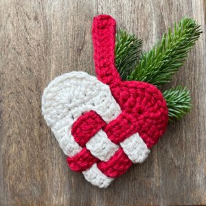 KitSt. 2 store hklede hjerter i Recycled plastic bottels yarn