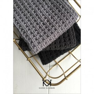 Opskrift p� strikket klud i falsk patent