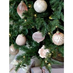 Hndmalet julekugle i rosa farvet glas.  8 cm